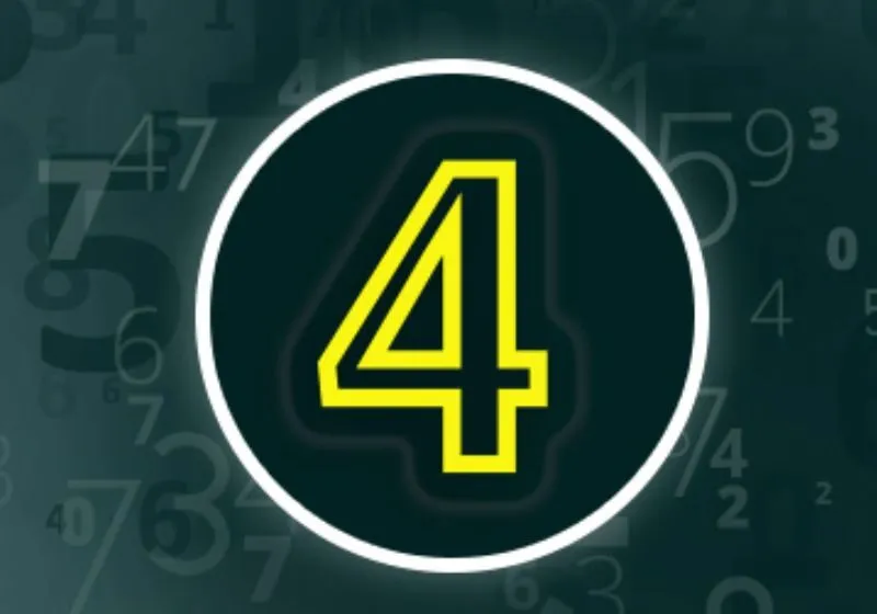 nhân cách số 4 